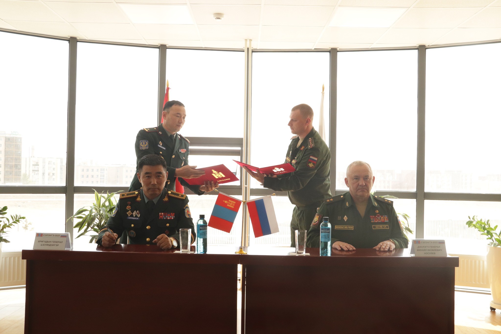 Монгол Улсын зэвсэгт хүчин